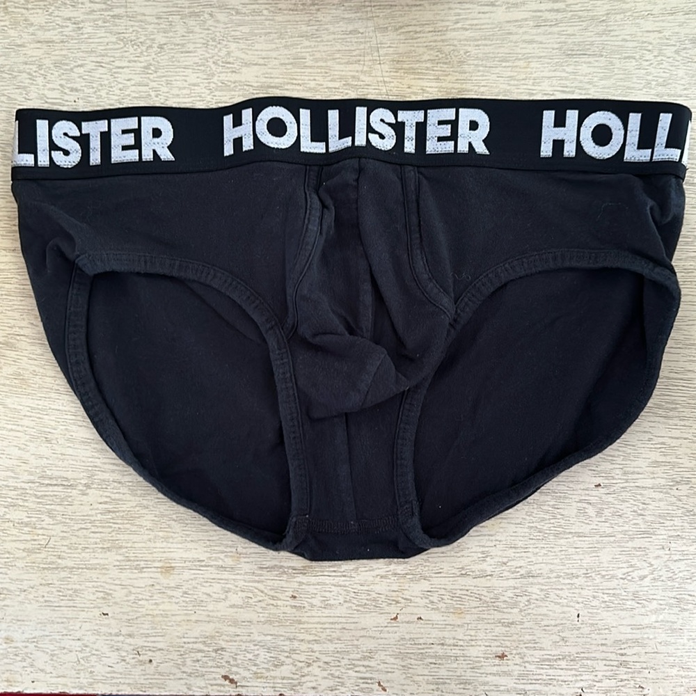Hollister Briefs Large